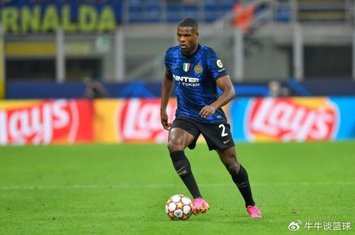 足坛一夜动态：中超旧将加盟新月出战世俱杯！37岁迪马利亚告别欧洲