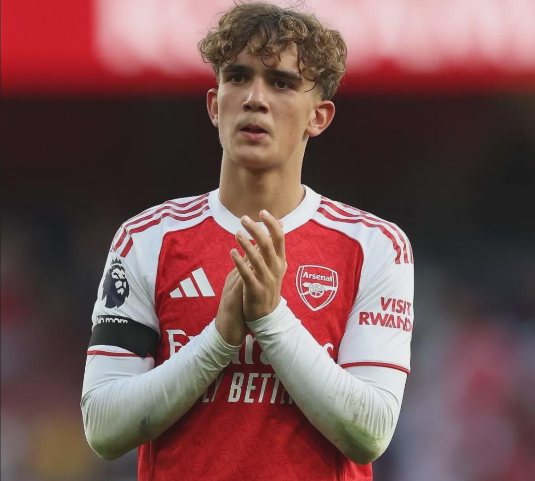 邮报：阿森纳曾想出售马丁内利，但买家嫌贵！道曼入选欧冠A名单