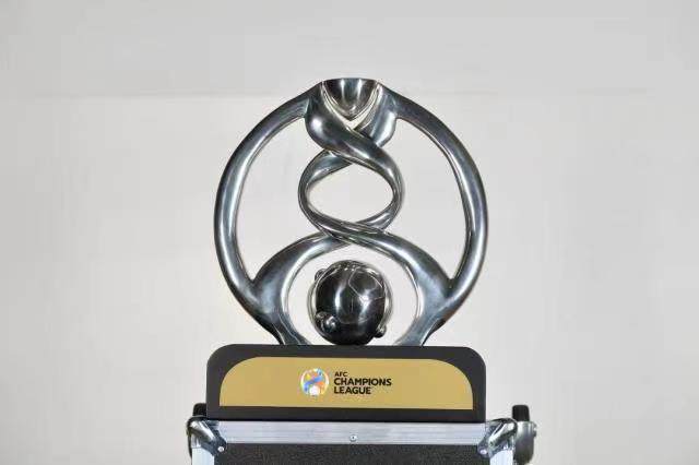 开云体育平台-马德兴：亚冠三重挑战，2021中国足球面临两难抉择！